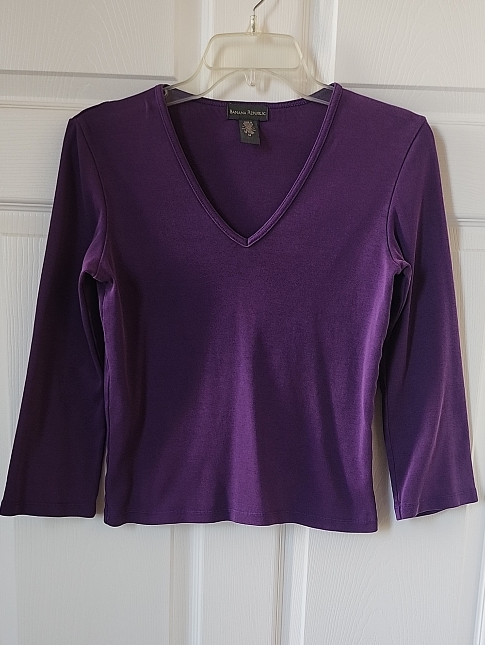 Banana Republic Purple V-Neck 3/4 Sleeve Cotton T-Shirt - Size Medium